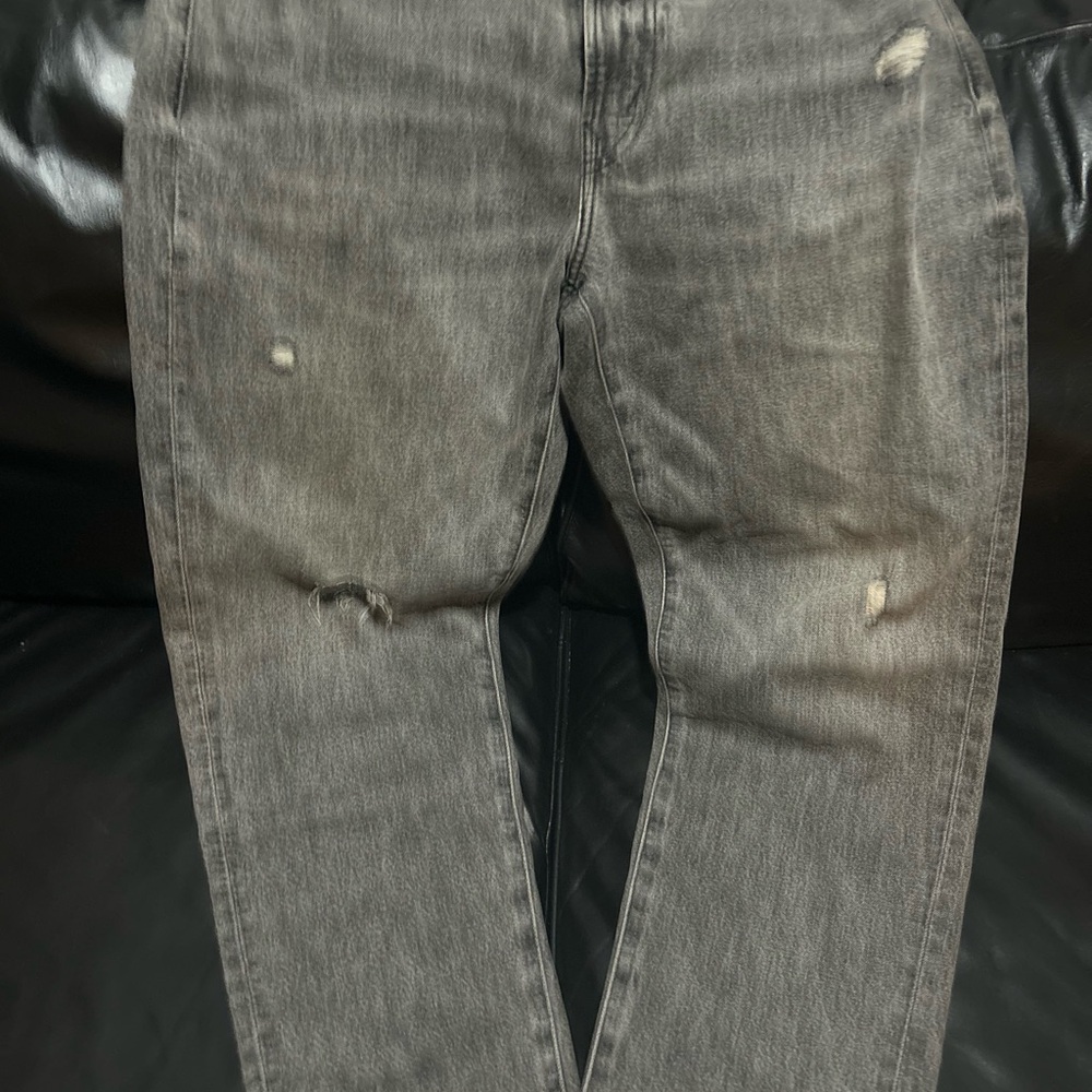 American Eagle Men’s Distressed Gray Jeans